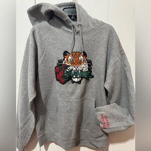 Detroit vs everybody hoodie size medium